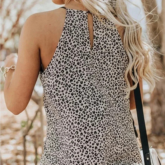 Caramela large animal print halter dress. - Picture 2 of 10